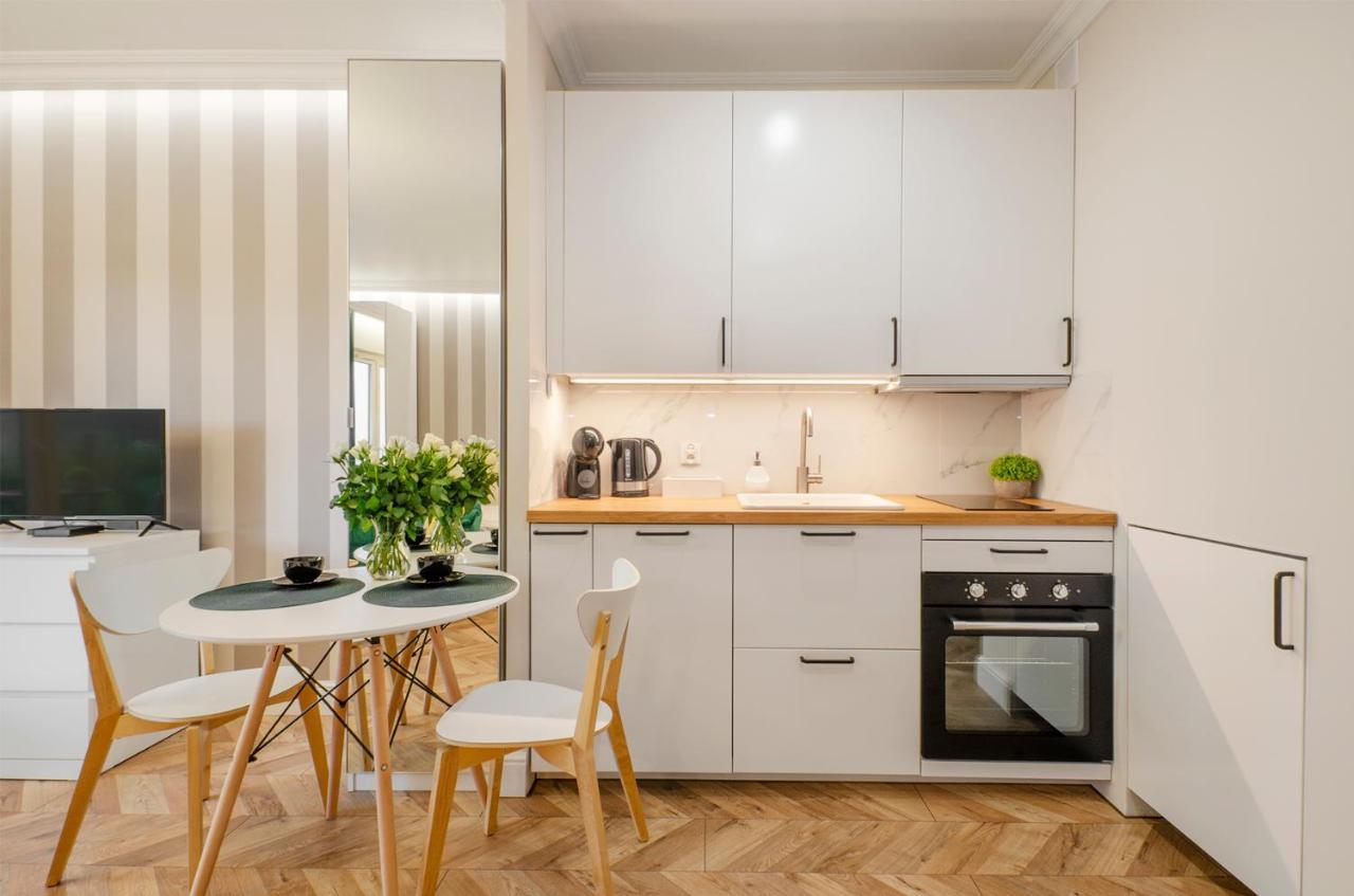 לודז' Sky Home- Green Apartament -Manufaktura, Bezplatny Parking, Klimatyzacja, Dostep Na Kod מראה חיצוני תמונה